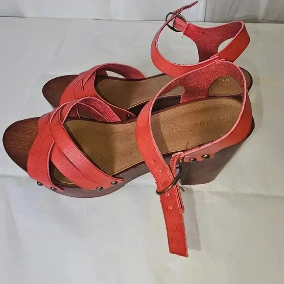 NWOT Madden Girl orange chunky heel sandles - Picture 3 of 10